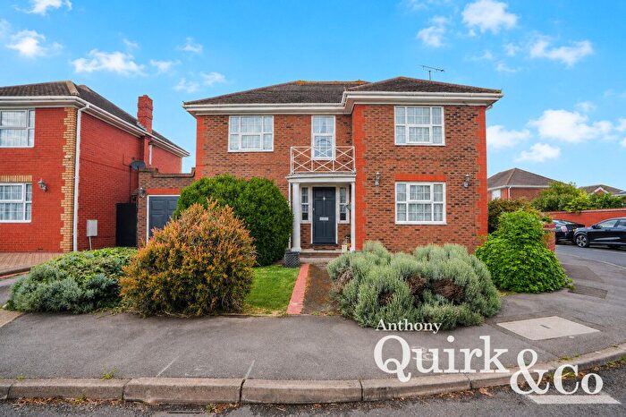 4 Bedroom Detached House For Sale In Point Road, Canvey Island, SS8