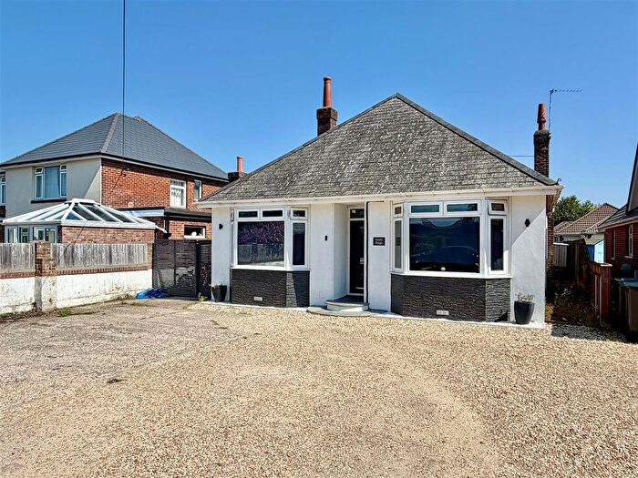 4 Bedroom Detached Bungalow For Sale In St. Martins Road, Upton, BH16