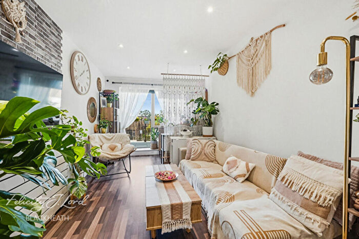 1 Bedroom Apartment For Sale In Rectory Field Crescent, Charlton, SE7