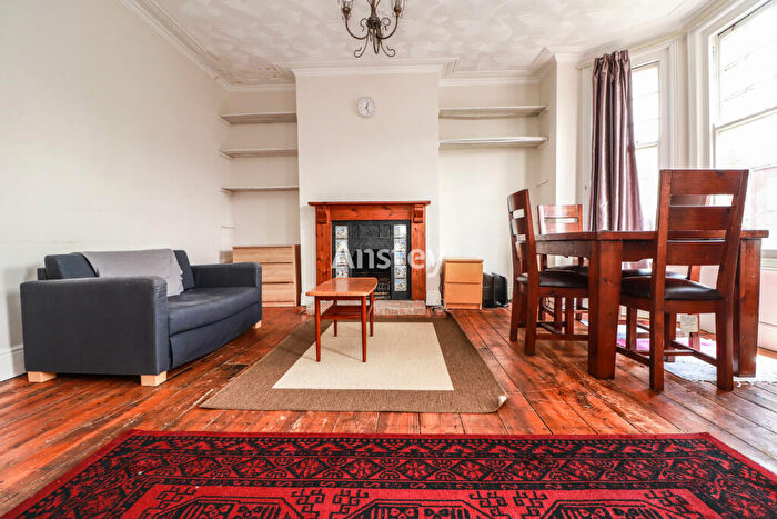 2 Bedroom Flat To Rent In Tennyson Road, Southampton, SO17