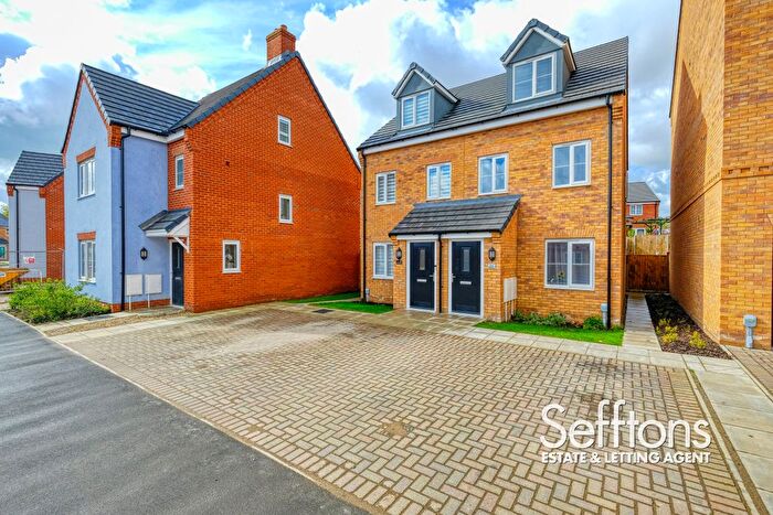 3 Bedroom Semi-Detached House To Rent In Birchwood Road, Hellesdon, NR6