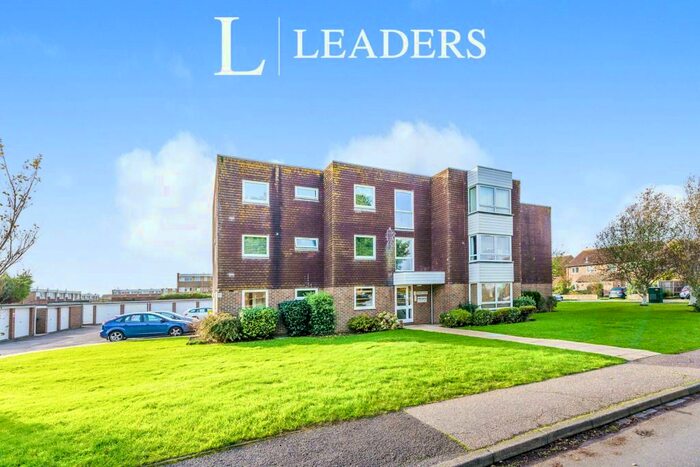 2 Bedroom Flat To Rent In Woodlands Avenue, Rustngton, BN16