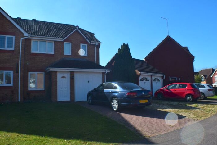 3 Bedroom Semi-Detached House To Rent In Harcourt Way, Hunsbury Hill, Northampton, NN4