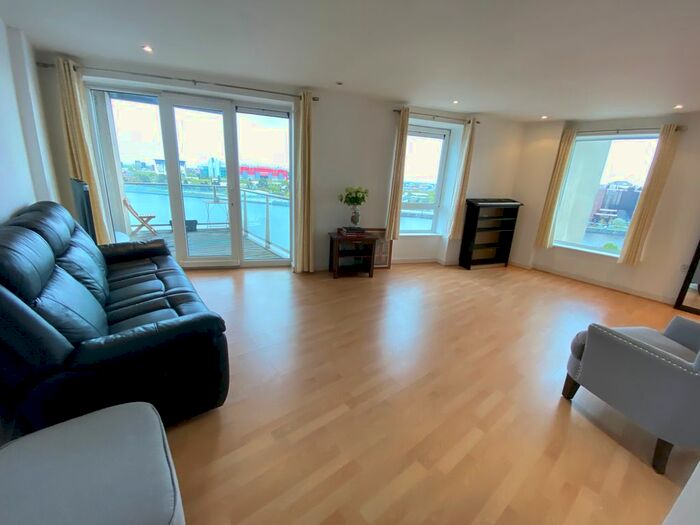 2 Bedroom Flat To Rent In Sovereign Point, The Quays, Salford, M50