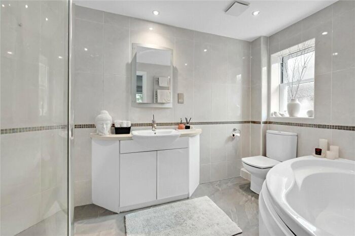 5 Bedroom Detached House To Rent In Rise Road, Sunningdale, Berkshire, SL5
