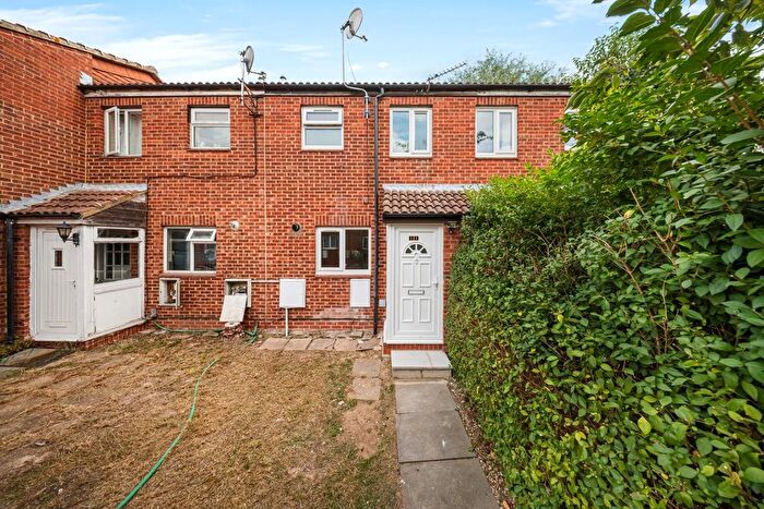 2 Bedroom Terraced House To Rent In Kingfisher Close, Thamesmead, SE28