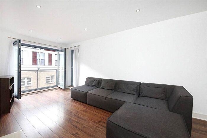 2 Bedroom Flat To Rent In Plumbers Row, Aldgate, London, E1