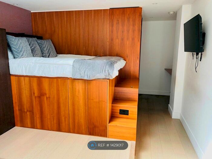 Studio To Rent In Dennington Park Road, London, NW6