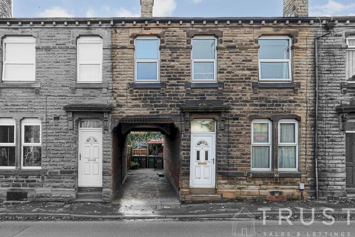 4 Bedroom Terraced House To Rent In Halifax Road, Liversedge, WF15
