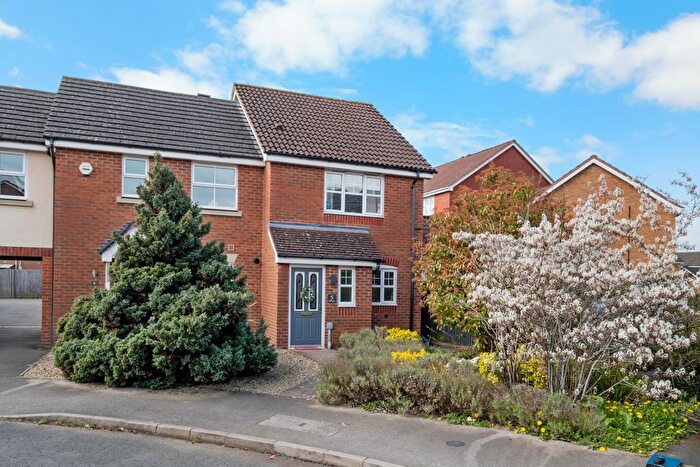 2 Bedroom Semi Detached House For Sale In Vale Grove, Bromsgrove, B60