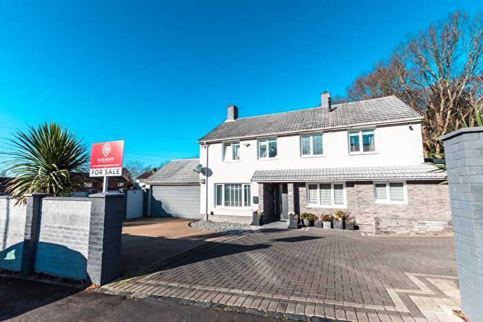 5 Bedroom End Of Terrace House For Sale In Cheriton Avenue, Southampton, Hampshire, SO18