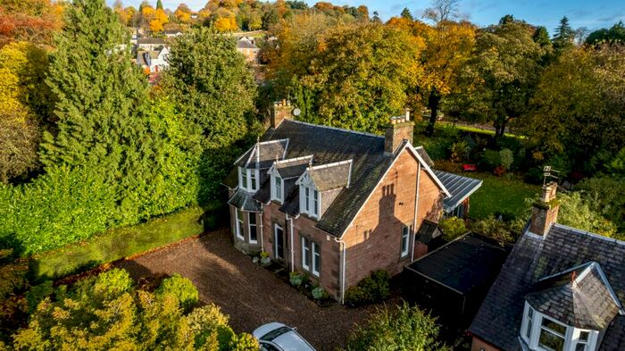 5 Bedroom Property For Sale In Elm Road, Kirriemuir DD8