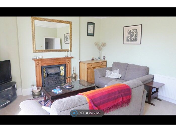 2 Bedroom Flat To Rent In Redland Road, Bristol, BS6