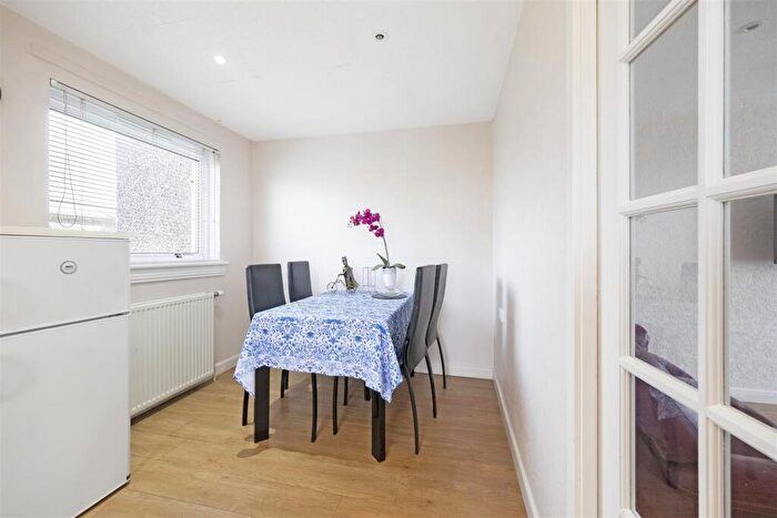 2 Bedroom Semi-Detached Bungalow For Sale In , James Robb Avenue, St. Andrews, KY16