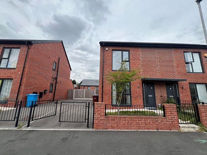 2 Bedroom Semi-Detached House To Rent In Tunstall Street, Openshaw, M11