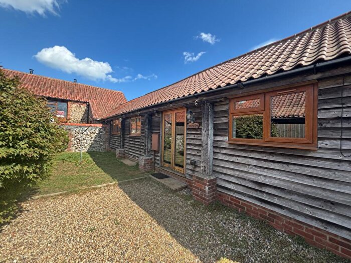 2 Bedroom Barn Conversion To Rent In Church Road, Bacton, Norwich, NR12