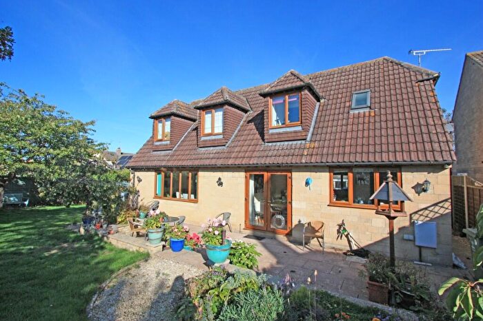 4 Bedroom Detached House For Sale In Pentylands Close, Highworth, SN6