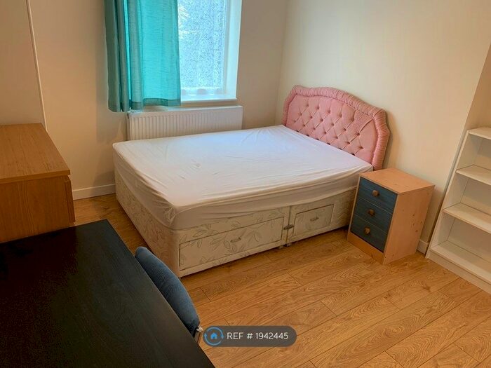 7 Bedroom Detached House To Rent In Charter Avenue, Coventry, CV4