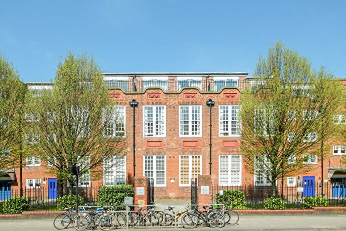 1 Bedroom Apartment To Rent In Thames Street, City Centre, OX1