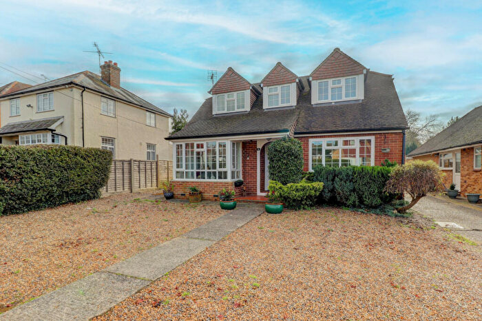 4 Bedroom Detached House For Sale In Wycombe Road, Holmer Green, High Wycombe, Buckinghamshire, HP15