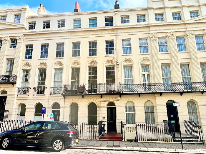 2 Bedroom Flat To Rent In Oriental Place, Brighton, East Sussex, BN1