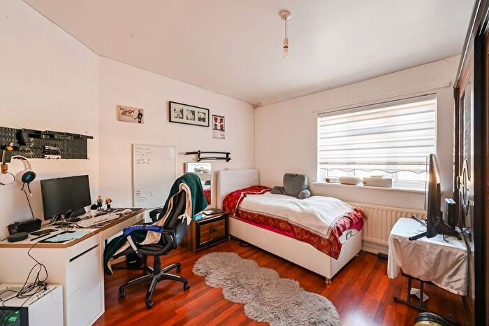 4 Bedroom Terraced House To Rent In Walthamstow, Walthamstow, London, E17