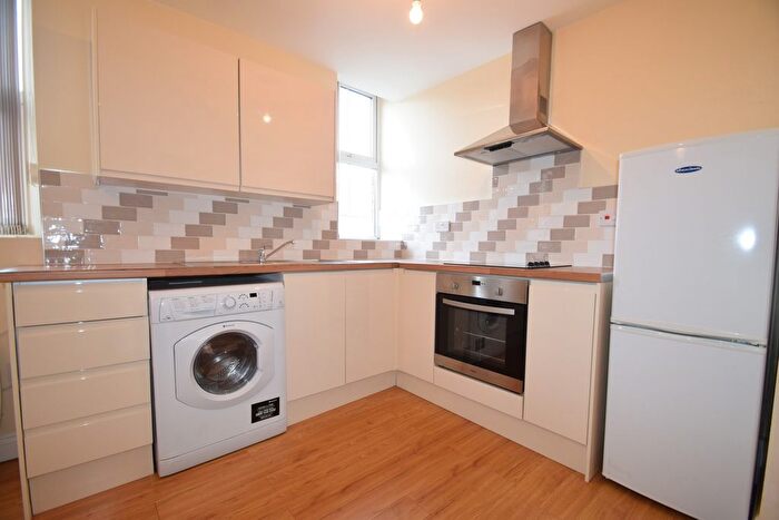 2 Bedroom Flat To Rent In Diana Street, Roath, CF24