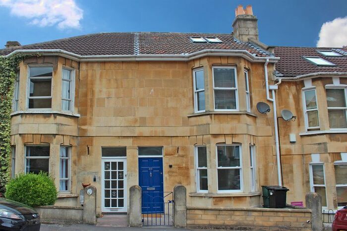 3 Bedroom Terraced House To Rent In Magdalen Avenue, Magdalen Avenue, BA2