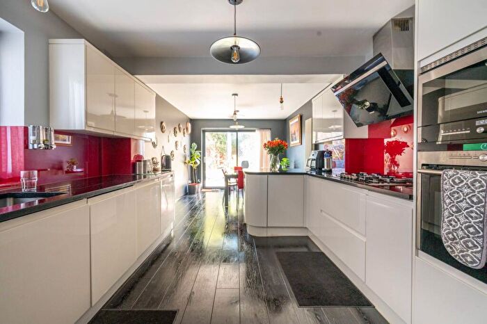 5 Bedroom House For Sale In Margery Park Road, Forest Gate, London, E7