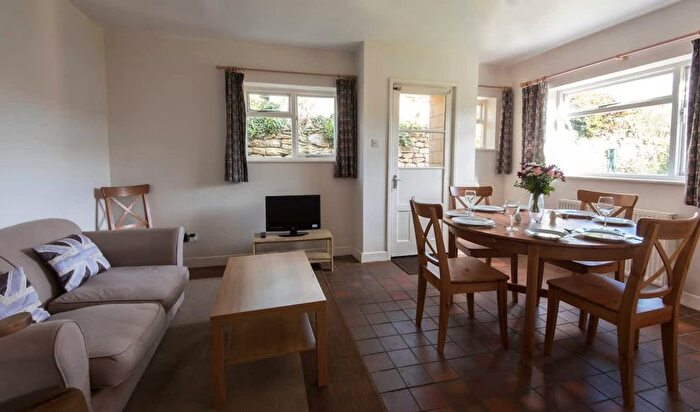 3 Bedroom Flat To Rent In Freshford, BA2