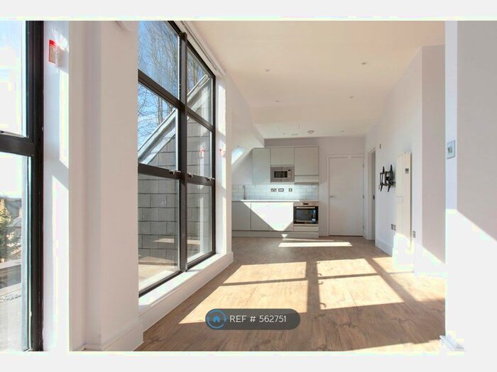 1 Bedroom Flat To Rent In Nixey Close, Slough, SL1