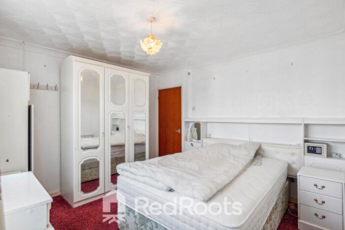 2 Bedroom Detached Bungalow For Sale In Appleton Way, Doncaster, South Yorkshire, DN5