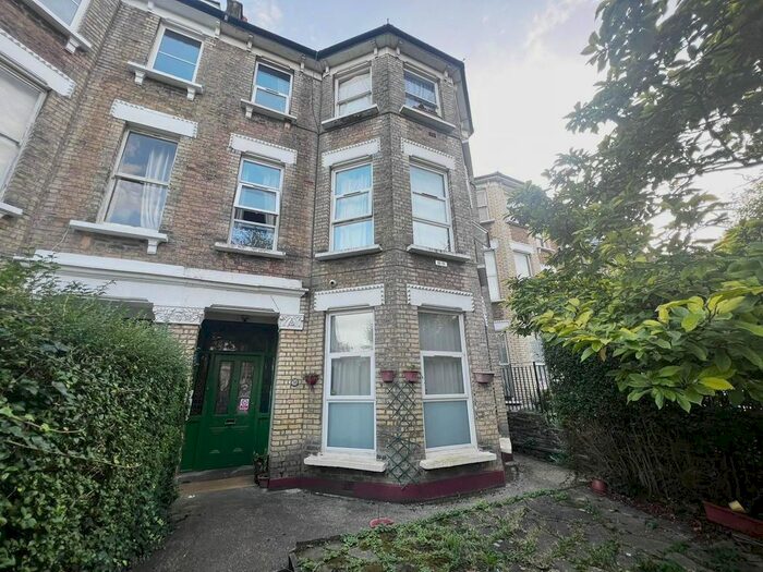 Studio To Rent In Fordwych Road, London, NW2