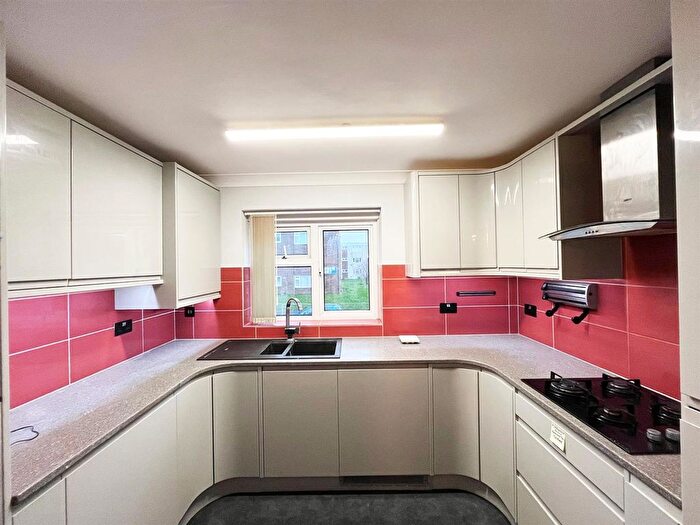 1 Bedroom Property To Rent In Southlands Court, St Giles Close, Shoreham, BN43