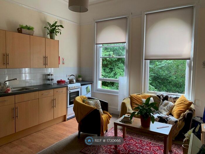 1 Bedroom Flat To Rent In Heaton Moor Road, Stockport, SK4