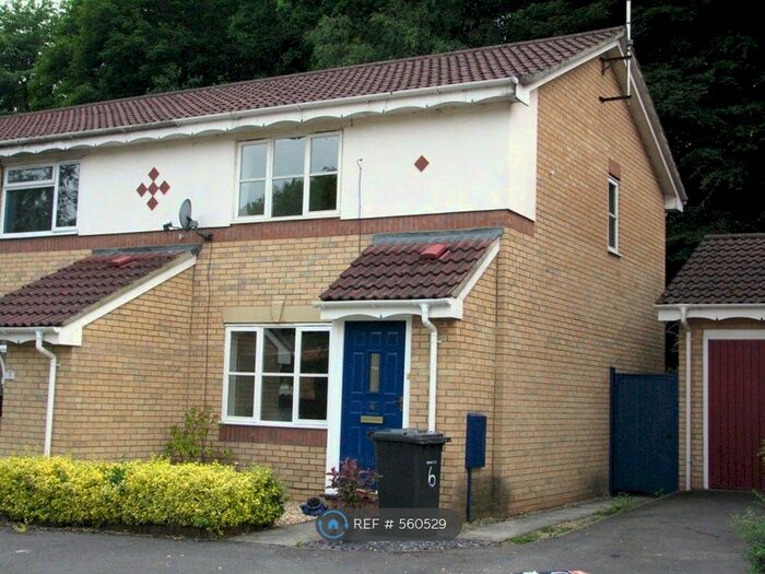 2 Bedroom Semi-Detached House To Rent In Humphrys Barton, St. Annes Park, Bristol, BS4