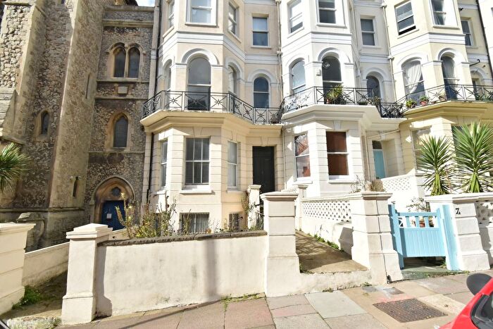 1 Bedroom Flat To Rent In Cambridge Road, Hove, BN3