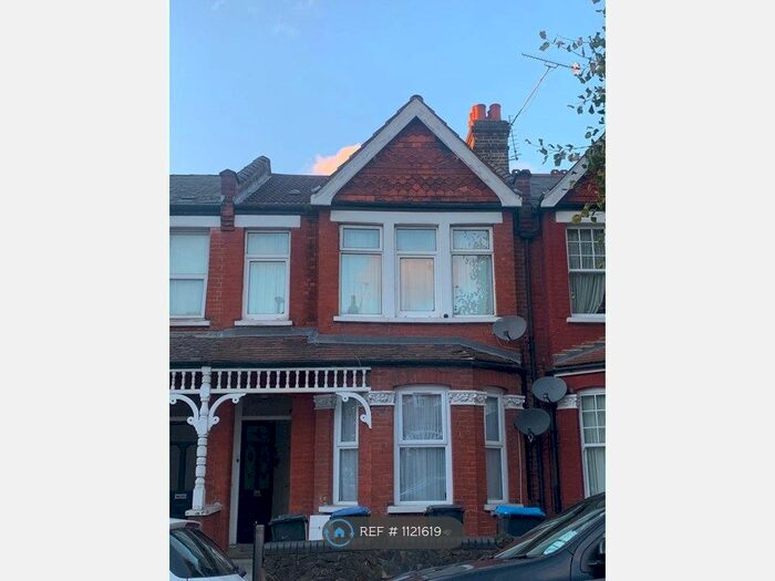 2 Bedroom Flat To Rent In Devonshire Road, London, N13