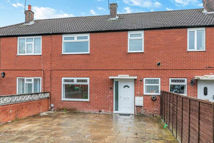 3 Bedroom Terraced House To Rent In Newlands Crescent, Morley, LS27