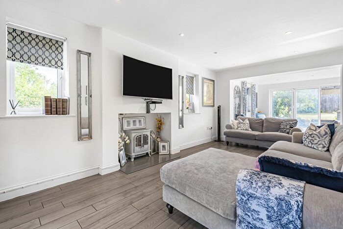 4 Bedroom Detached House For Sale In Park Road, Grendon Underwood, HP18