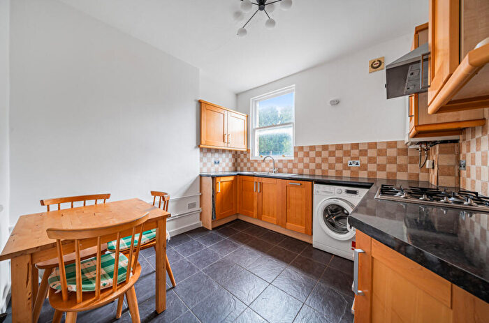 2 Bedroom Apartment To Rent In Iverson Road, West Hampstead, London, NW6