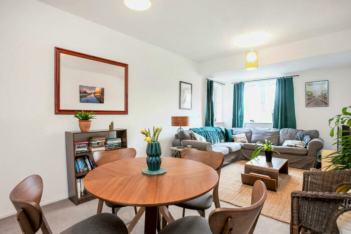 1 Bedroom Flat To Rent In Harrow Road, Leytonstone, E11