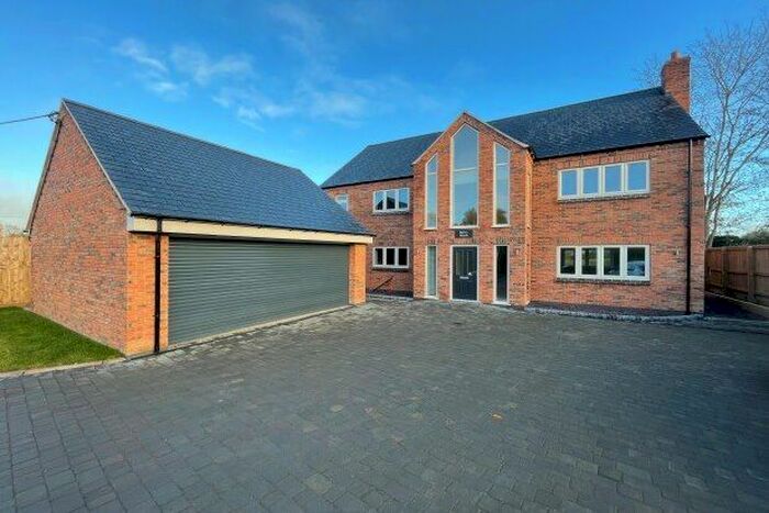 5 Bedroom Detached House To Rent In Strawberry Gardens, Leicester, LE19
