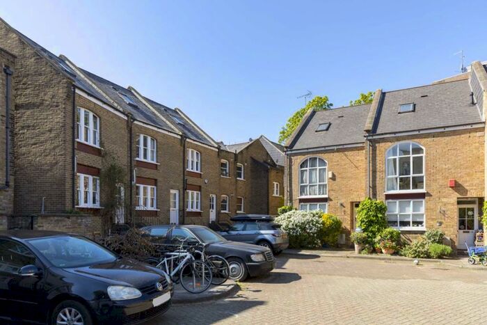 1 Bedroom Flat To Rent In Gateway Mews, Dalston, E8