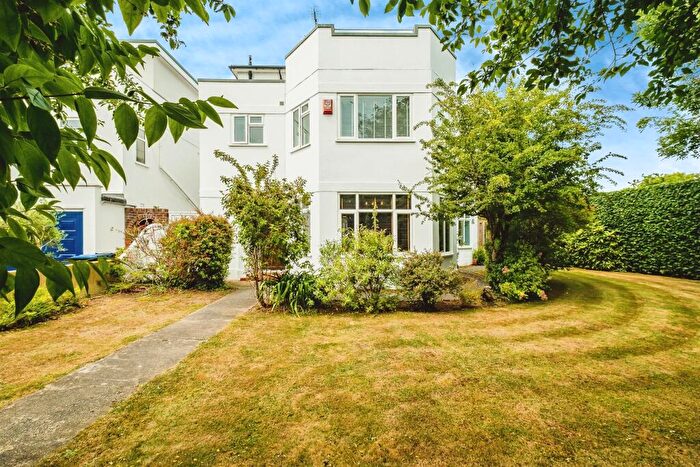 4 Bedroom Detached House For Sale In Shaftesbury Avenue, Goring-By-Sea, Worthing, BN12