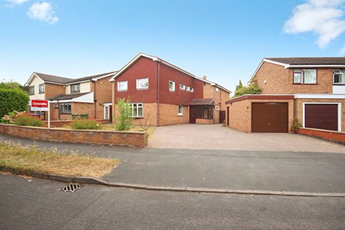 5 Bedroom Detached House For Sale In Oak Tree Close, Leamington Spa, CV32