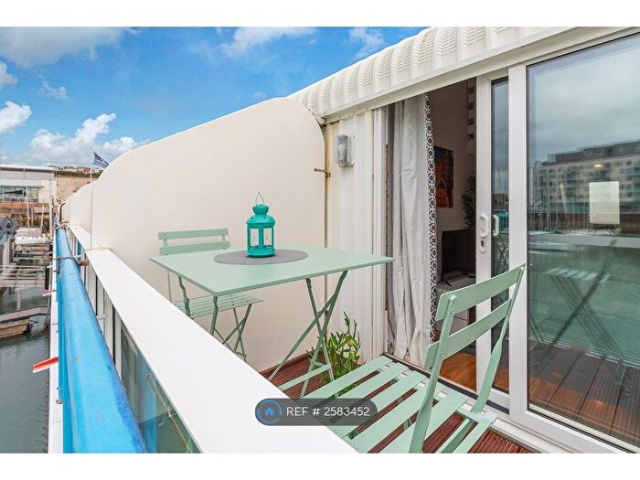 1 Bedroom Maisonette To Rent In Western Concourse, Brighton, BN2