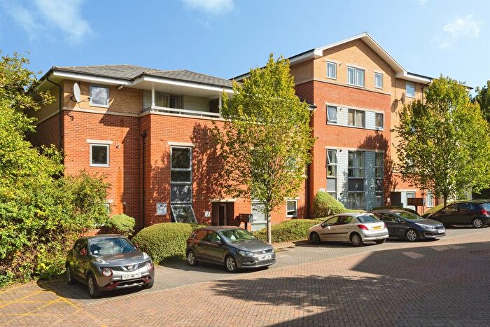 2 Bedroom Flat For Sale In Jackwood Way, Tunbridge Wells, TN1