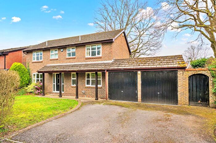4 Bedroom Detached House For Sale In Raglan Close, Valley Park, Chandler's Ford, SO53