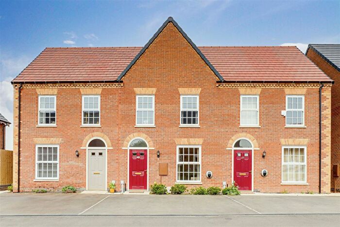 3 Bedroom Terraced House For Sale In Halford Avenue, Mapperley, Nottinghamshire, NG3